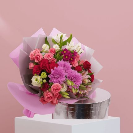 باقة الرومانسية – بوكيه ورد فخم للتعبير عن الحب والتقدير